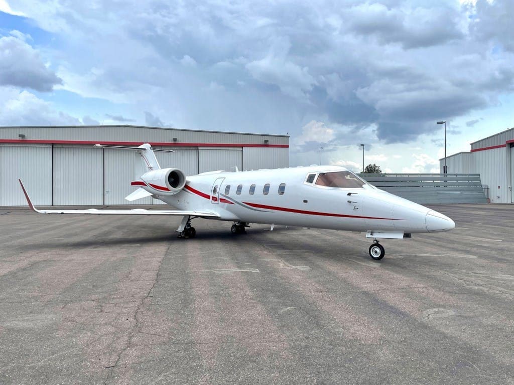 Learjet 60 N770BZ