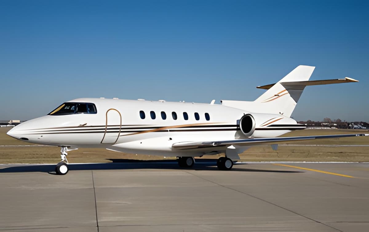 Hawker 1000 N770RG