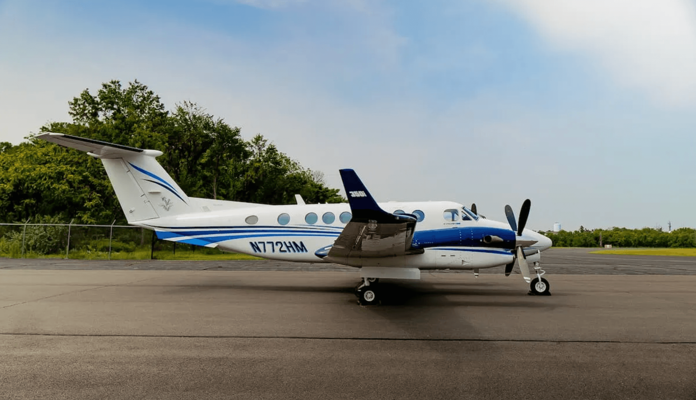 Beechcraft King Air 350iER N772HM