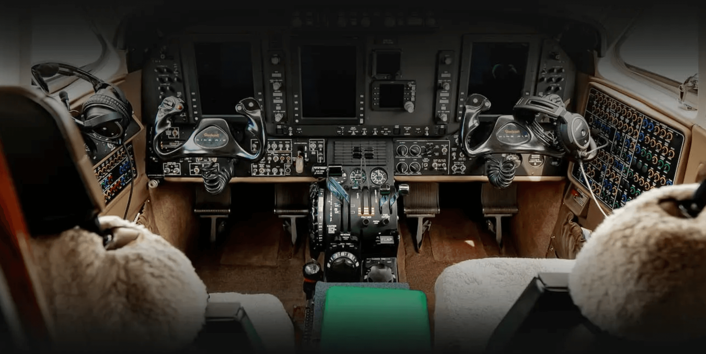 Beechcraft King Air 350iER N772HM