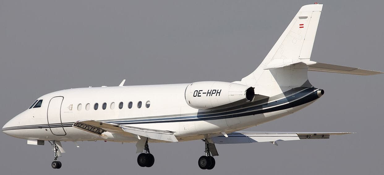 Falcon 2000 N774GT
