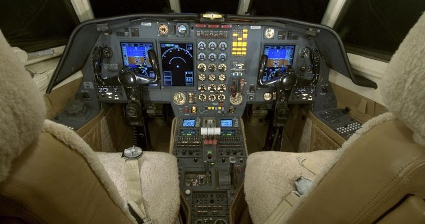 Falcon 50 N777ZL
