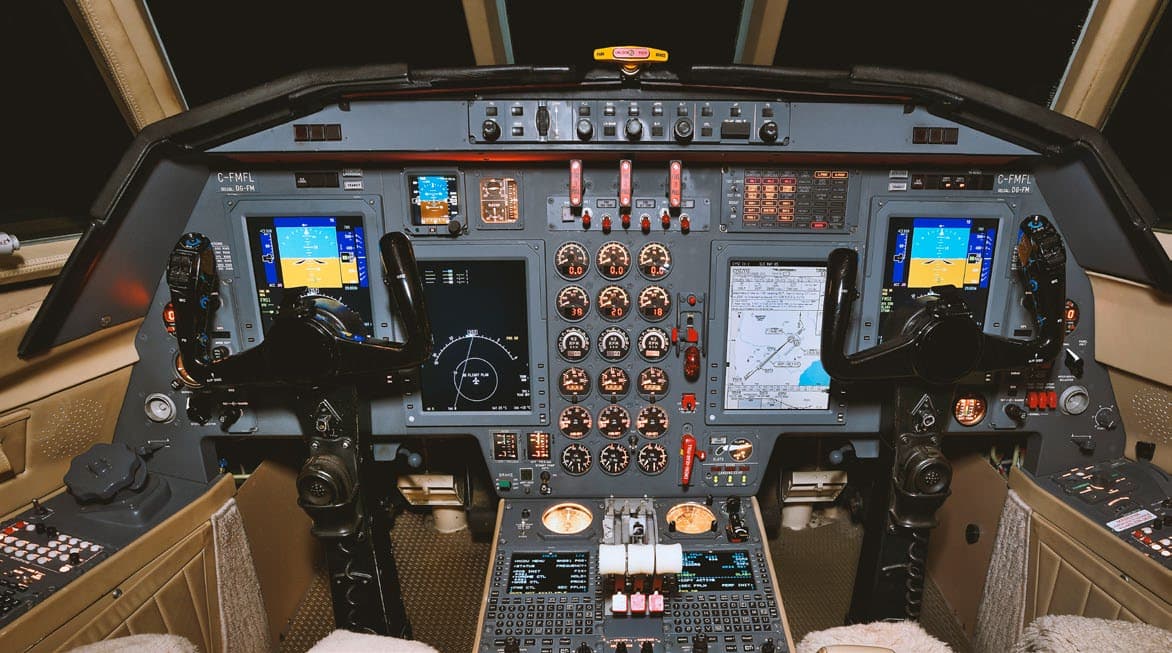 Falcon 50 N77ME