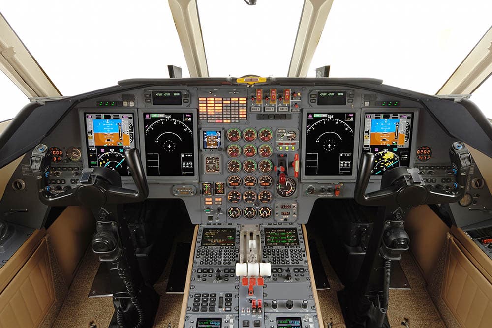 Falcon 900B N780SP
