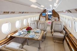 Falcon 2000 N783FS
