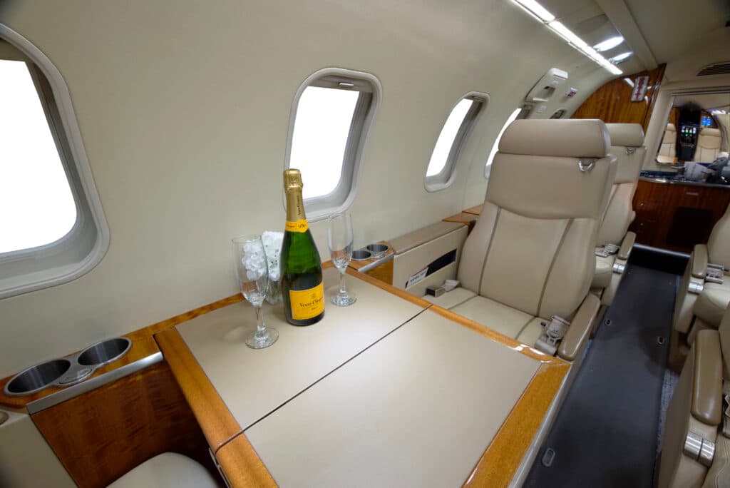 Learjet 40XR N784CC