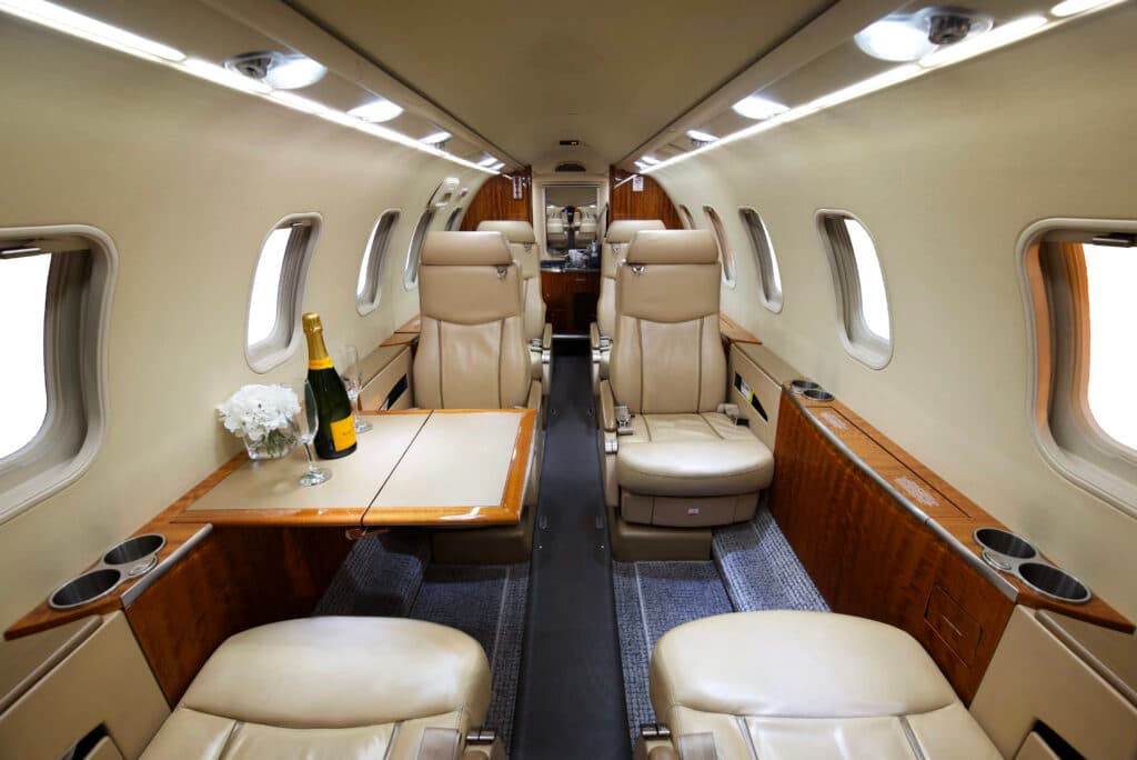 Learjet 40XR N784CC