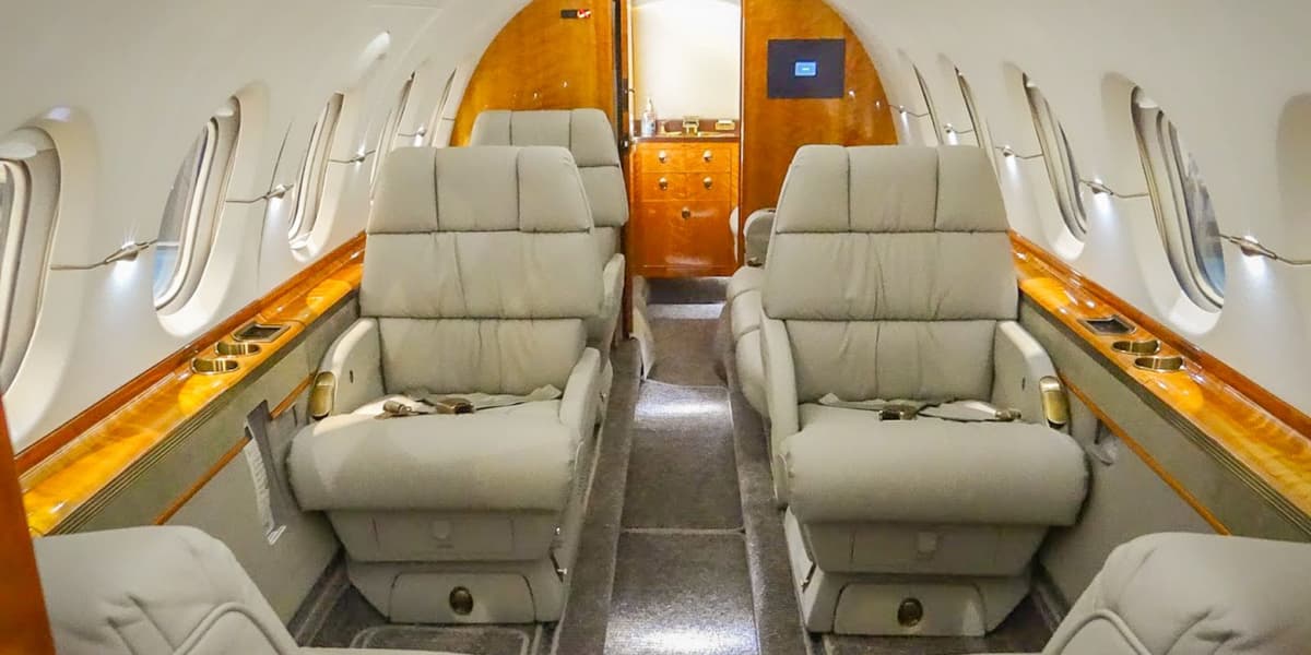 Hawker 900XP N799AG