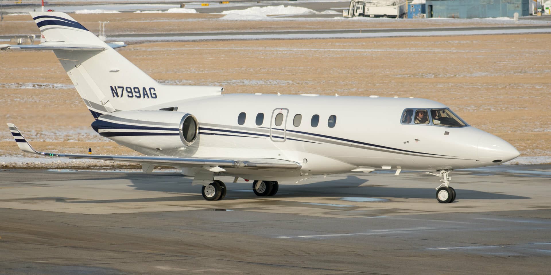 Hawker 900XP N799AG
