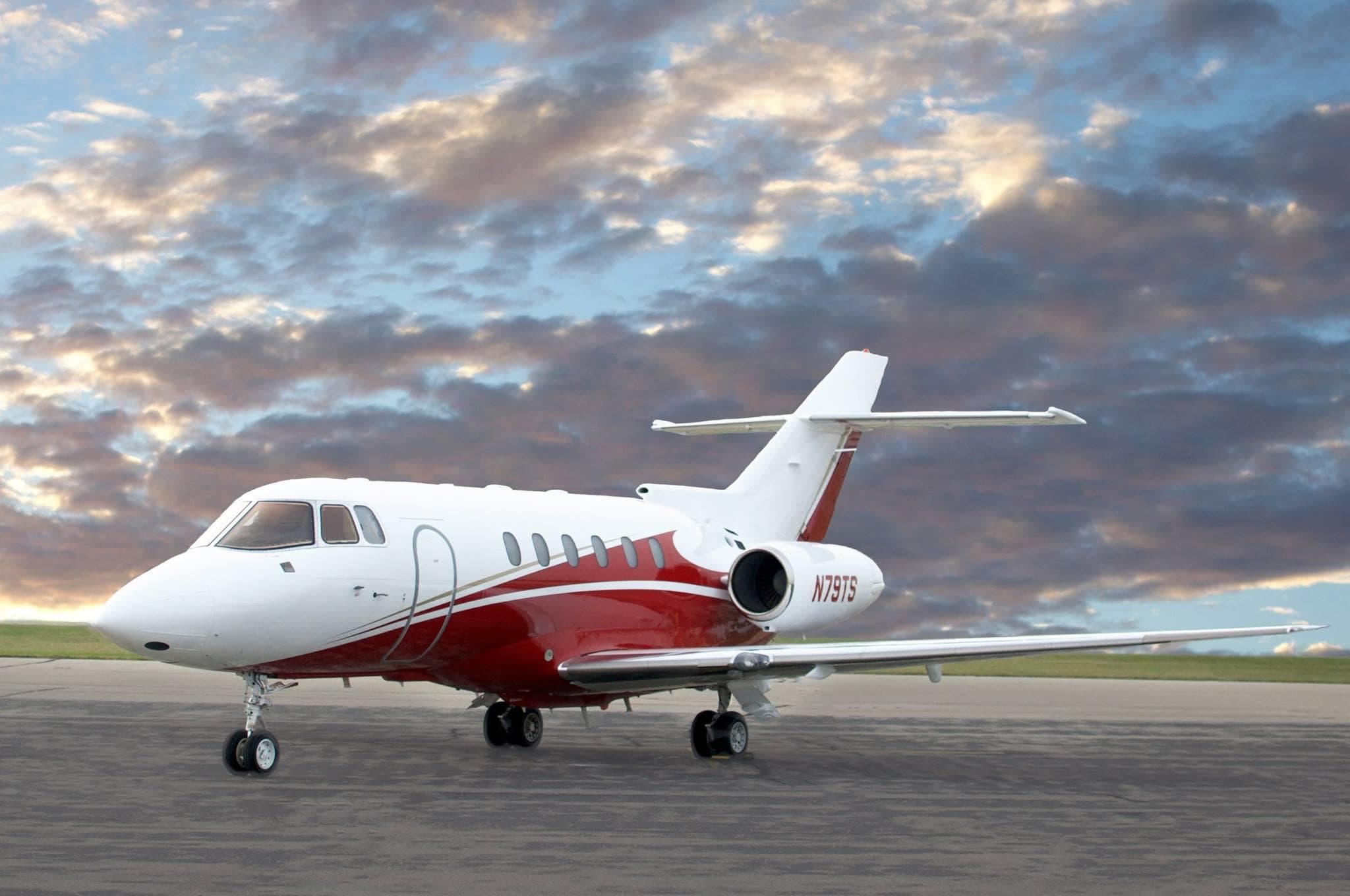 Hawker 800XP N79TS