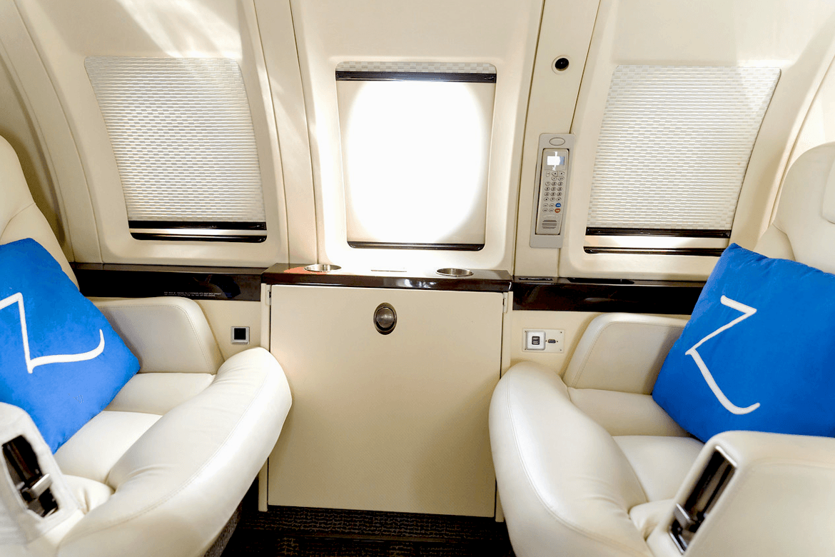 Hawker 800A N800PZ