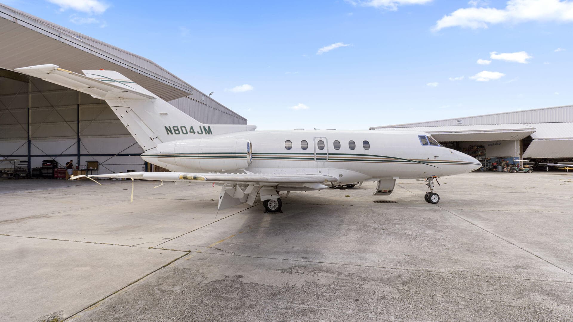 Hawker 800XP N804JM