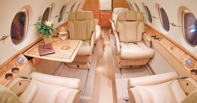 Hawker 800XP N804TB