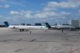 McDonnell Douglas MD-83 Executive N807TR