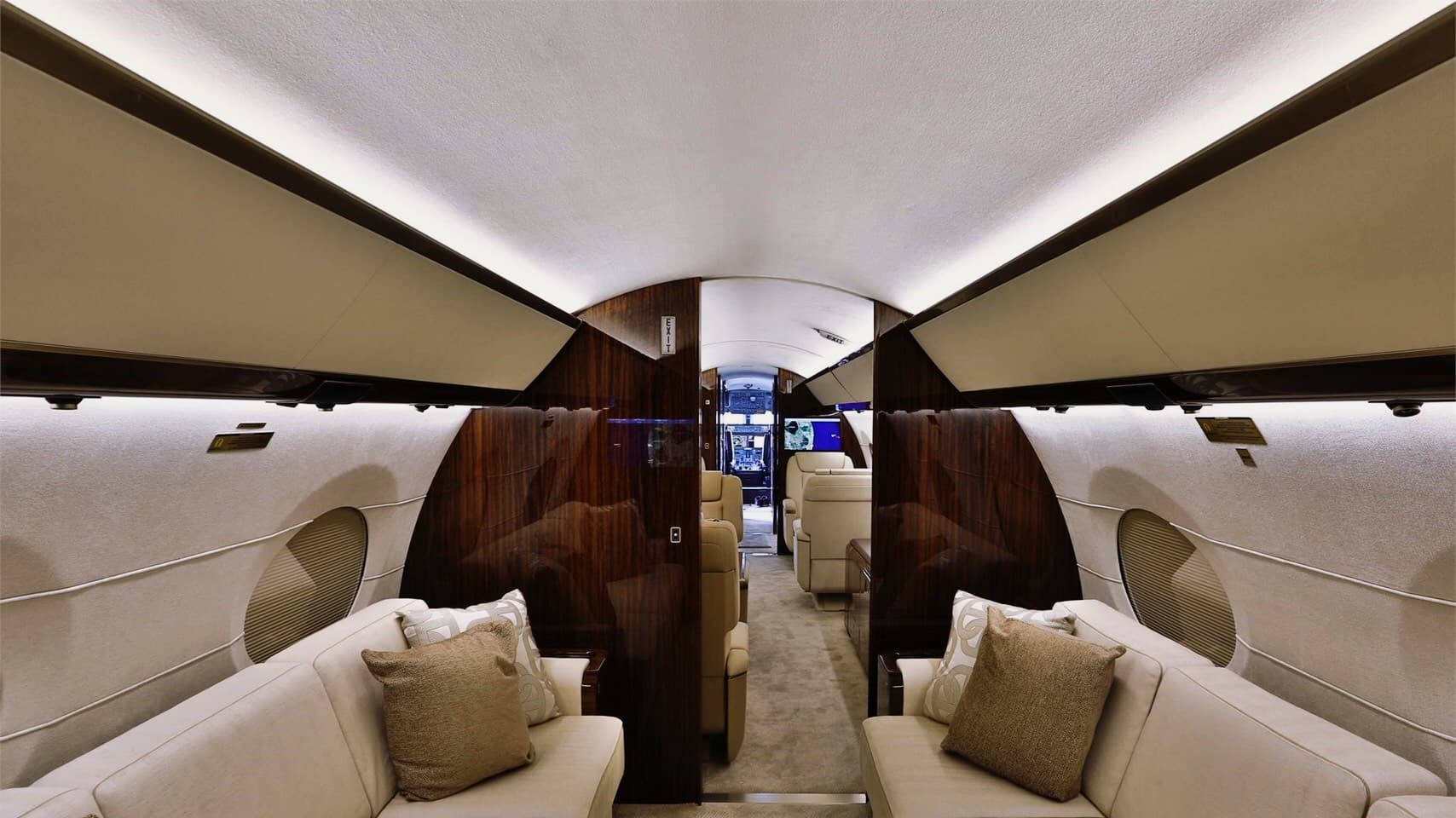Gulfstream G650ER N808LV