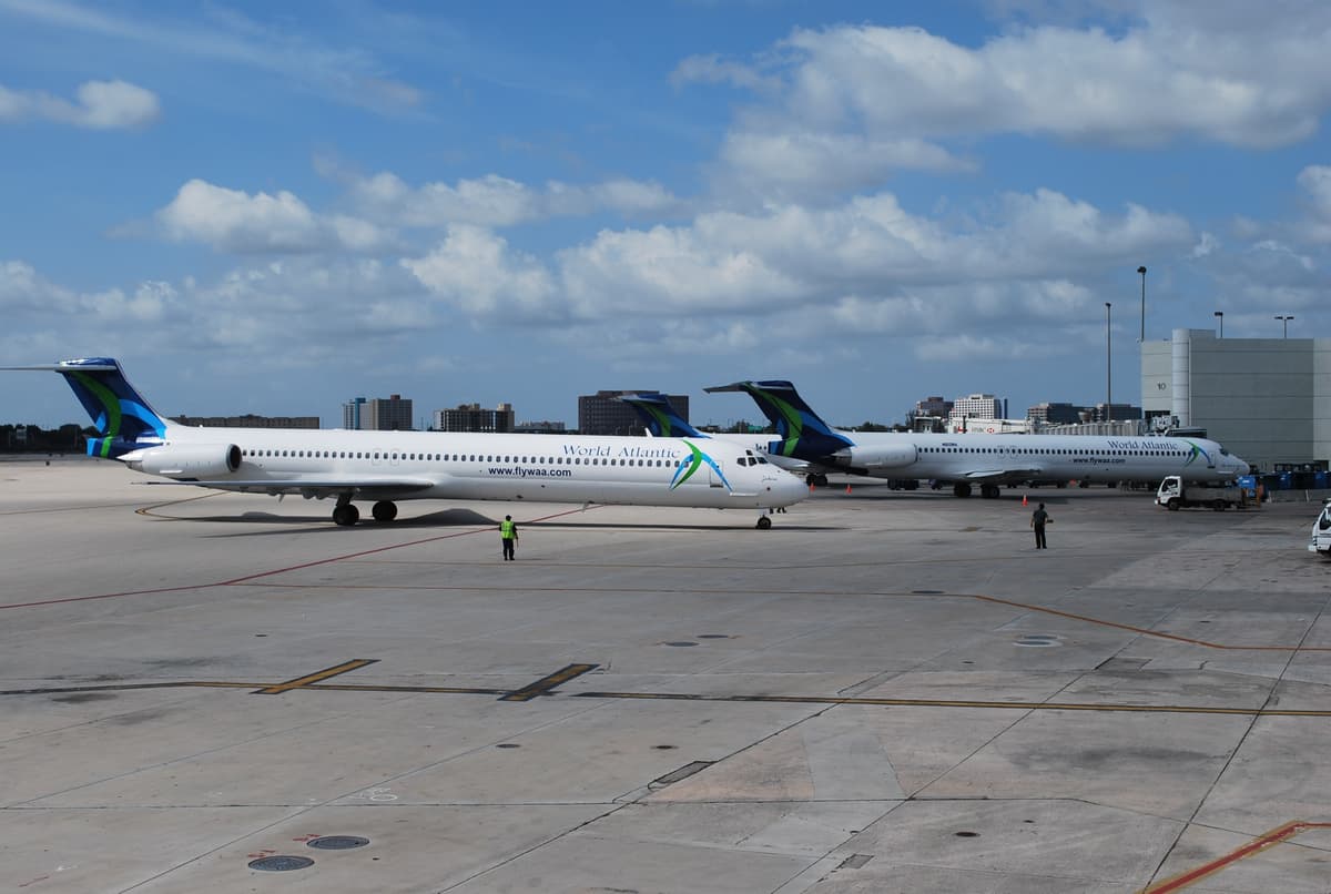 McDonnell Douglas MD-83 Executive N808WA
