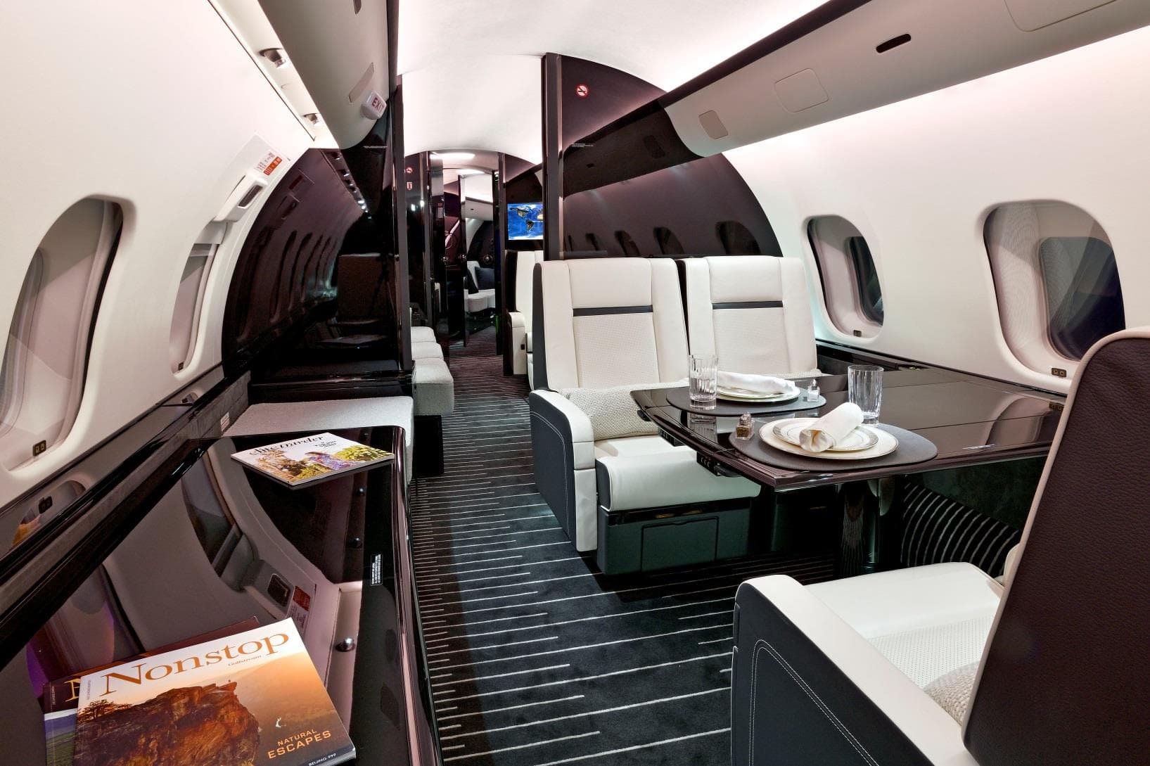 Global 5000 N80AK