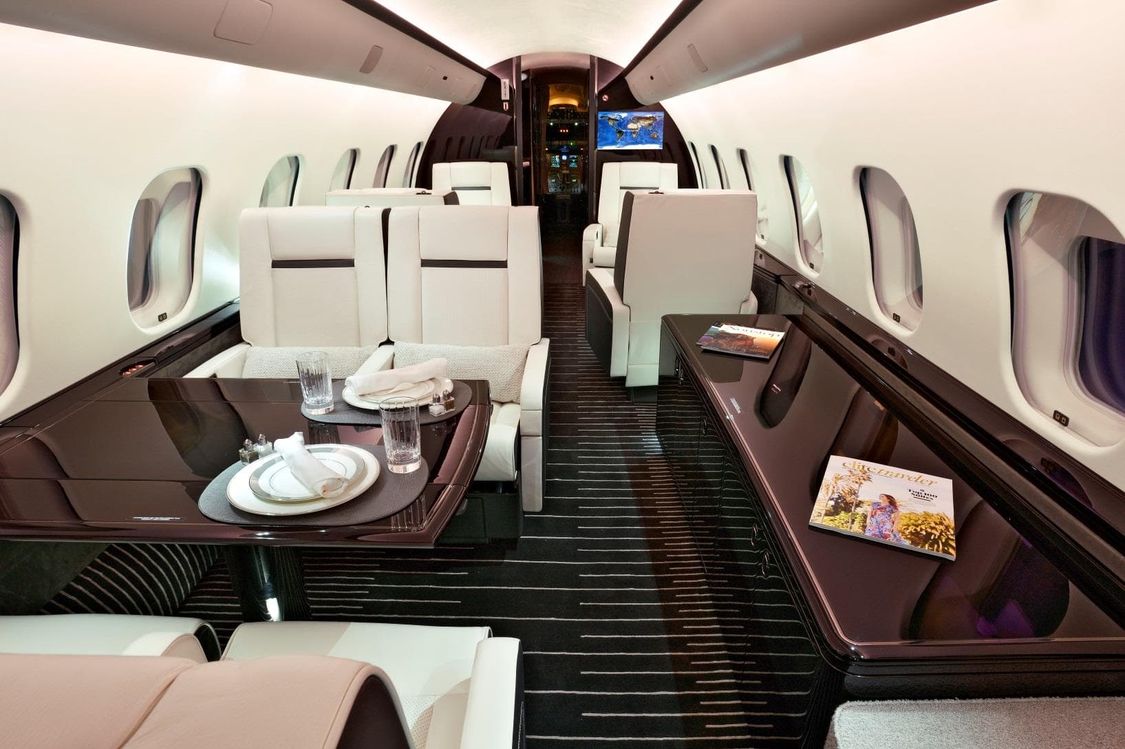 Global 5000 N80AK