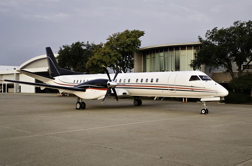 Saab 2000 N814BB