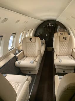Hawker 800A N814ST