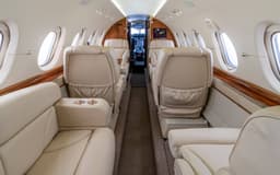 Hawker 900XP N818EZ