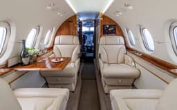 Hawker 900XP N818EZ