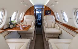 Hawker 900XP N818EZ
