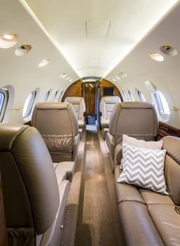 Hawker 800XP N818LX