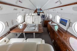 Gulfstream G550 N8228N