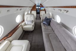 Gulfstream G550 N8228N