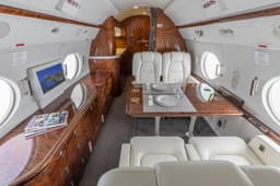 Gulfstream G550 N8228N