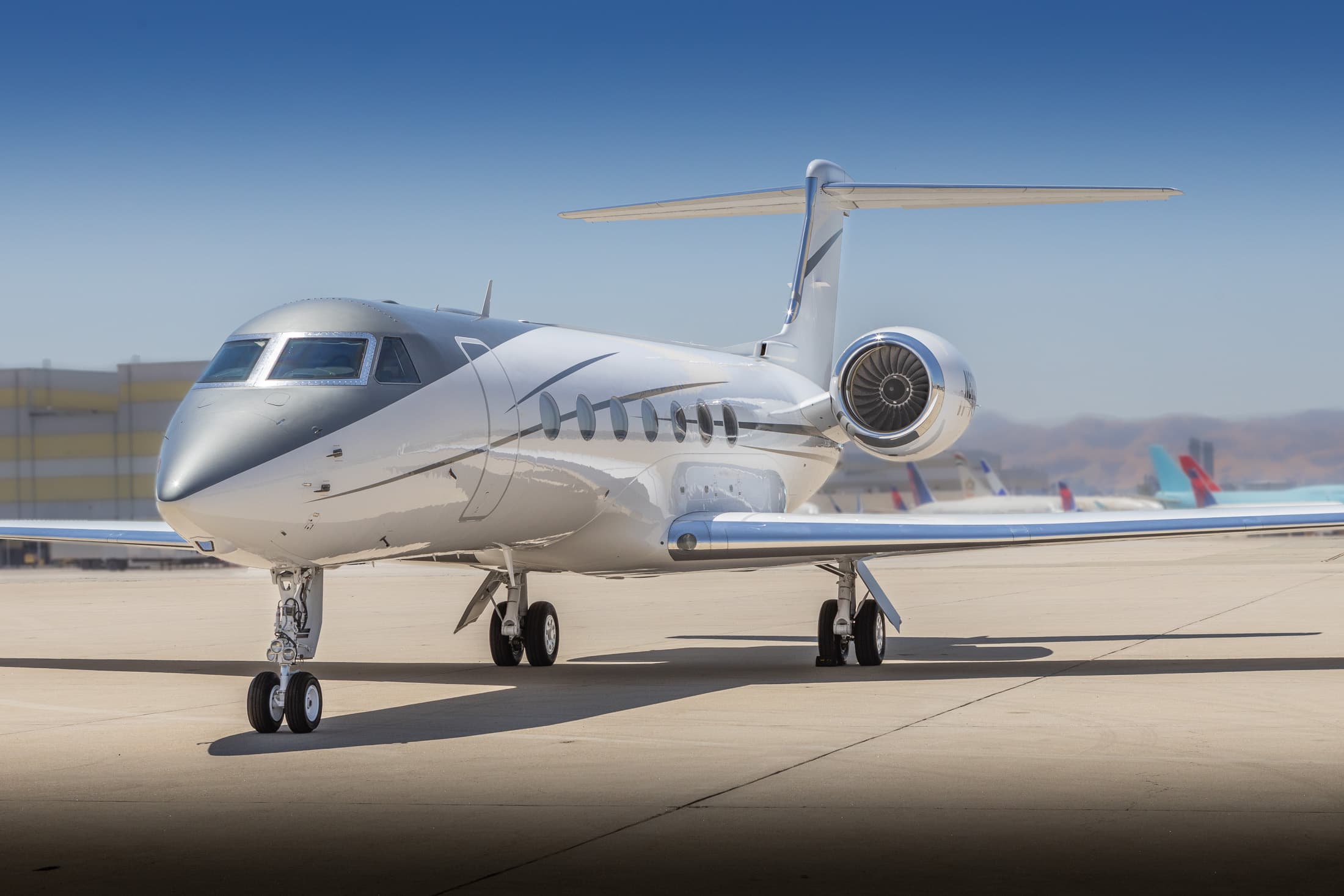 Gulfstream G550 N8228N