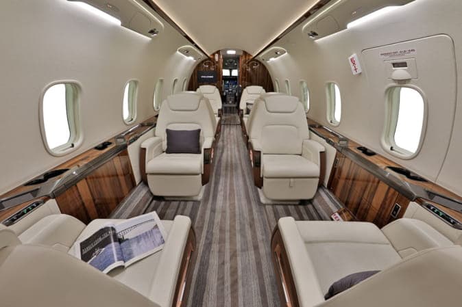 Challenger 350 N822LL