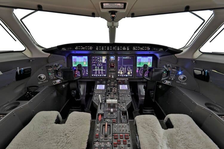 Challenger 350 N822LL