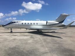 Challenger 350 N822LL