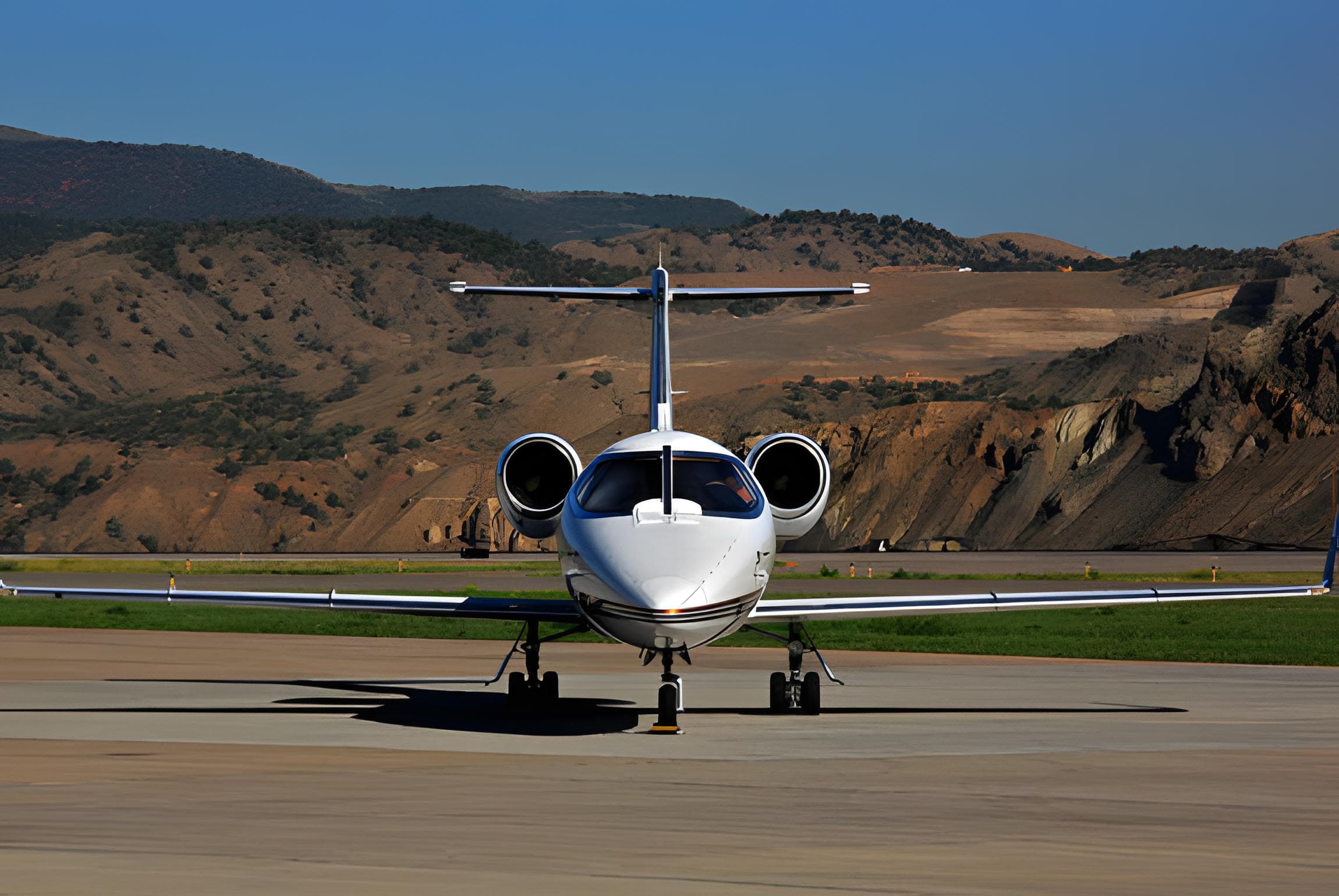 Learjet 55 N824MG
