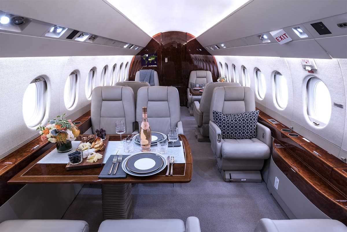 Falcon 2000EX EASy N833JB