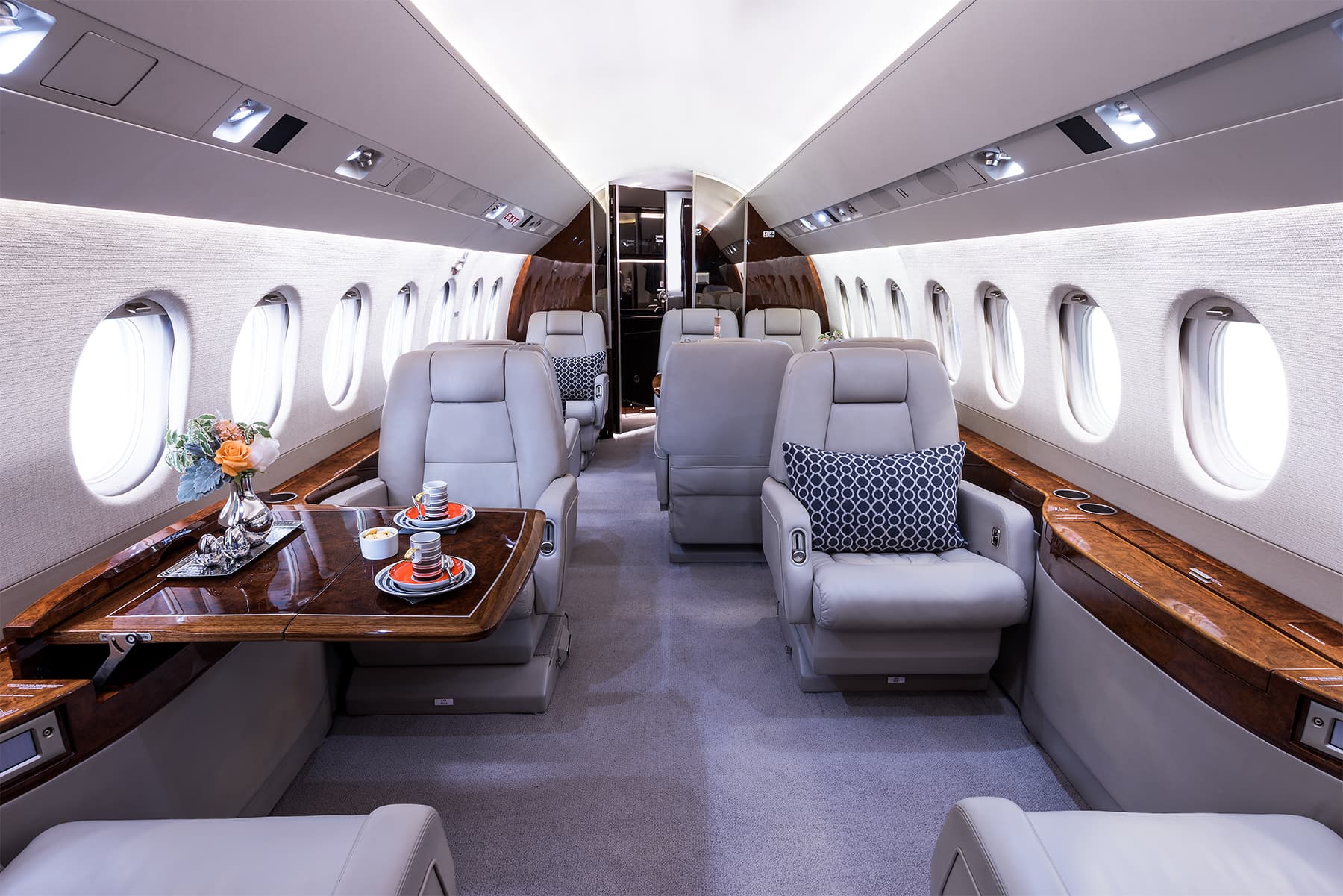 Falcon 2000EX EASy N833JB