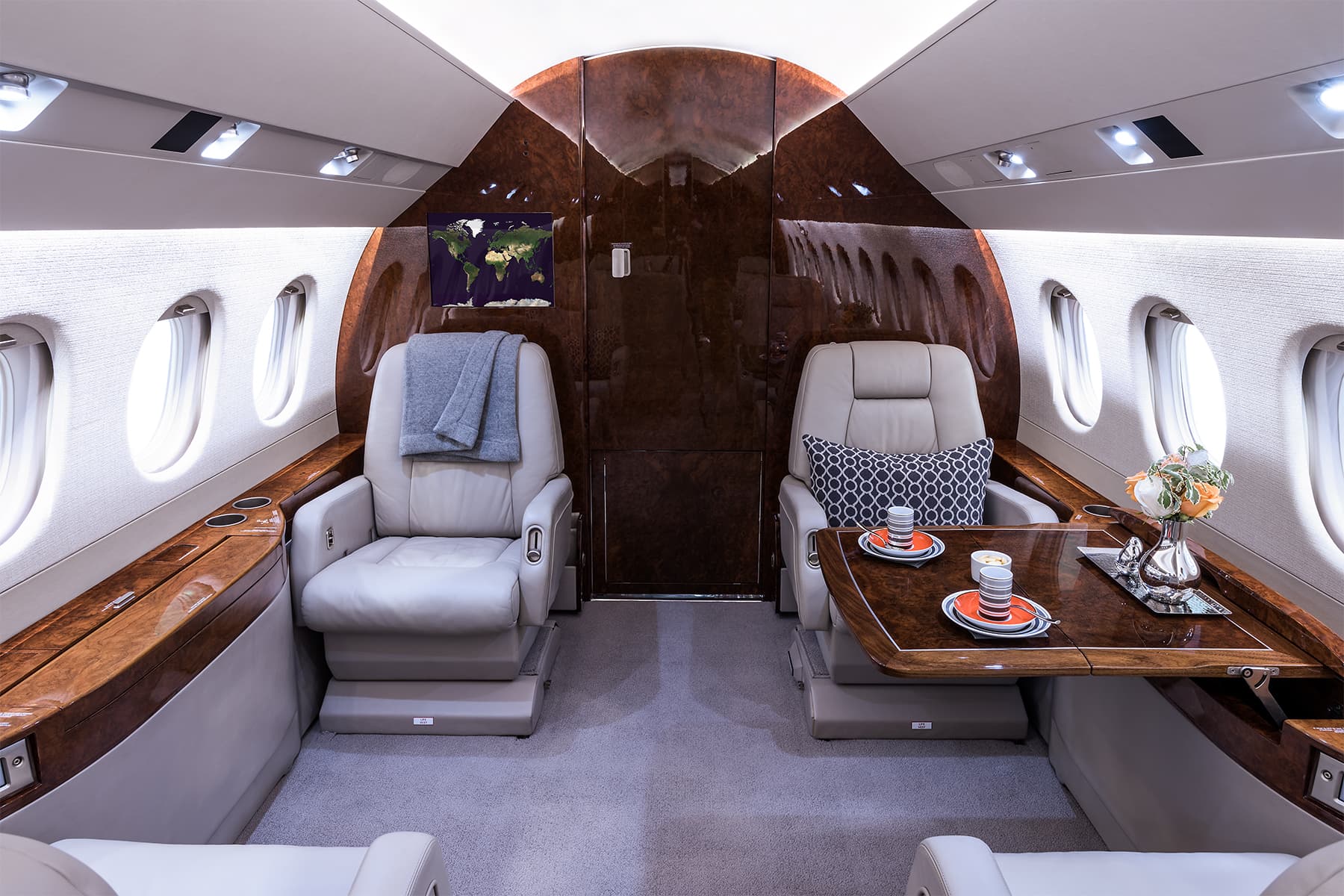 Falcon 2000EX EASy N833JB