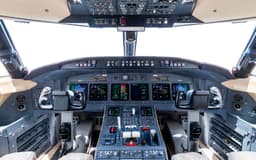 Challenger 604 N838LJ