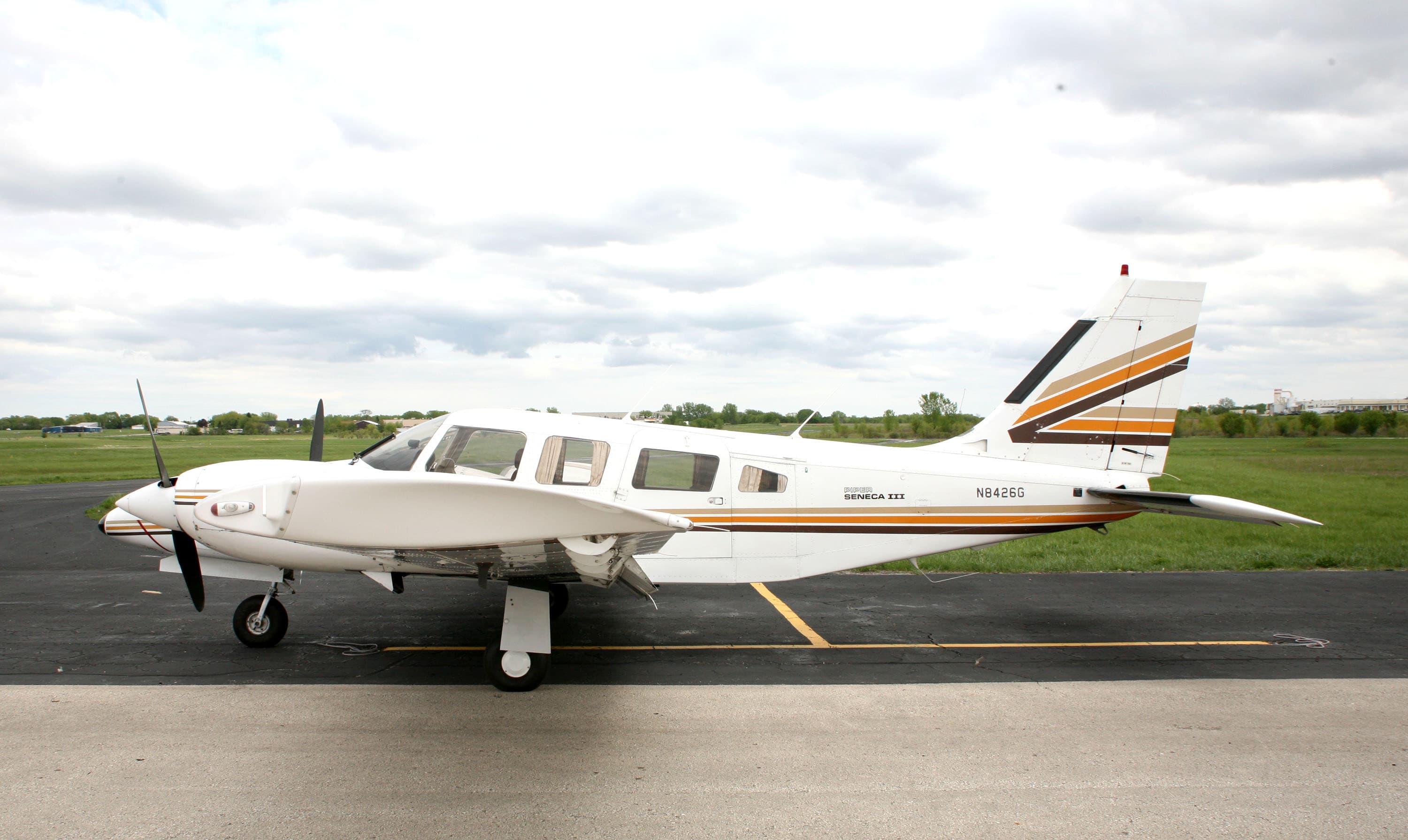 Piper PA-34-200T Seneca II N8426G