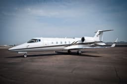 Learjet 60 N843CP