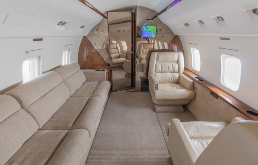 Challenger 601 N843GS