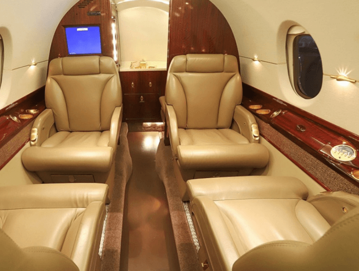 Hawker 800XP N84UP