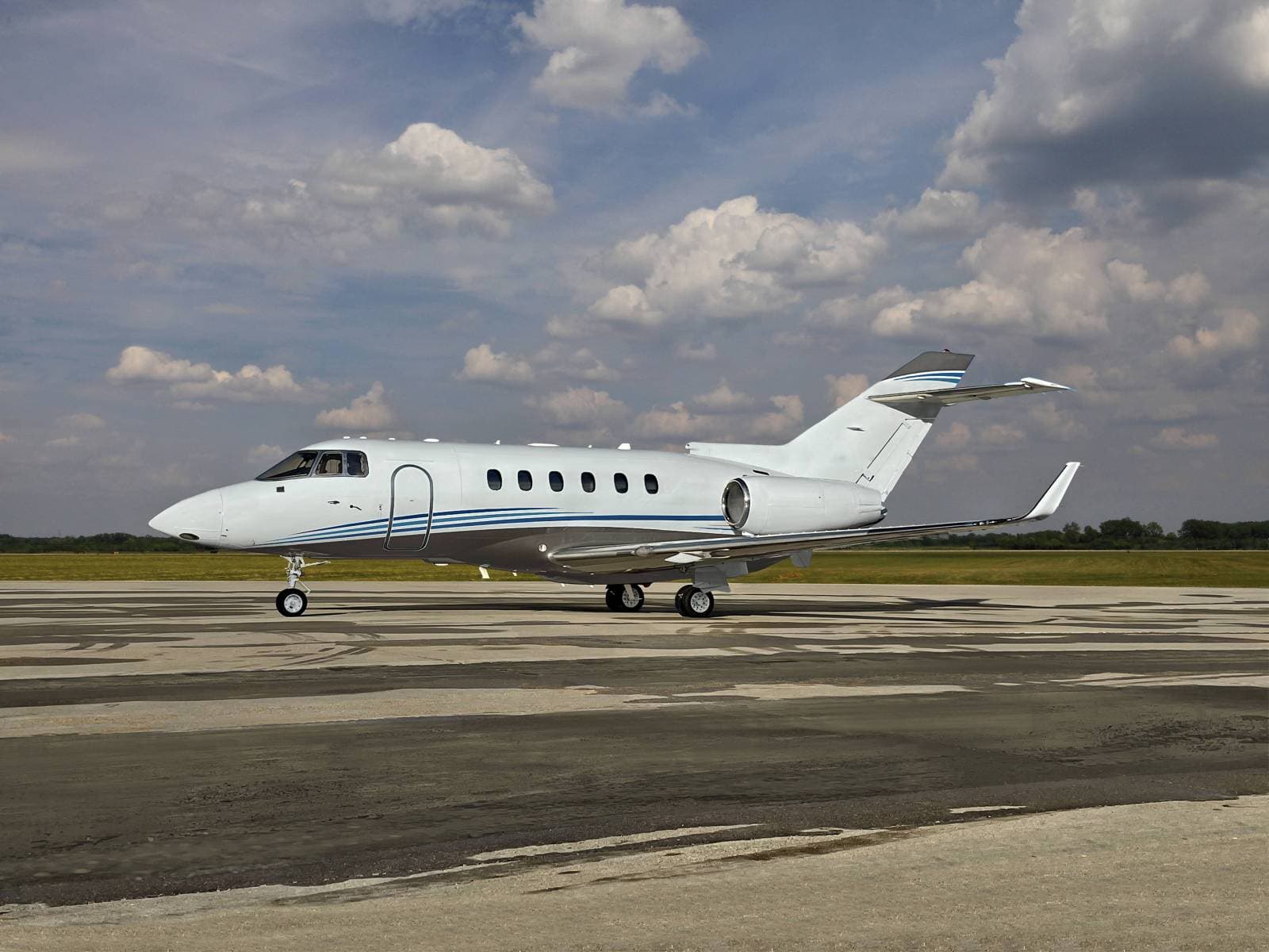 Hawker 850XP N850MJ