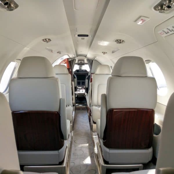 Embraer Phenom 300 N858EE