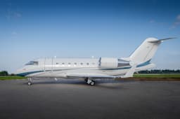 Challenger 650 N858MY