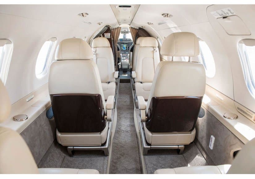 Embraer Phenom 300 N862LG