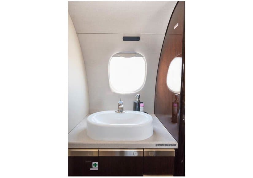Embraer Phenom 300 N862LG