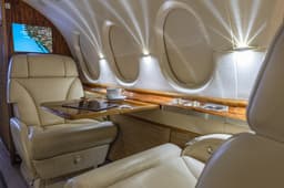 Hawker 800XP N868PZ
